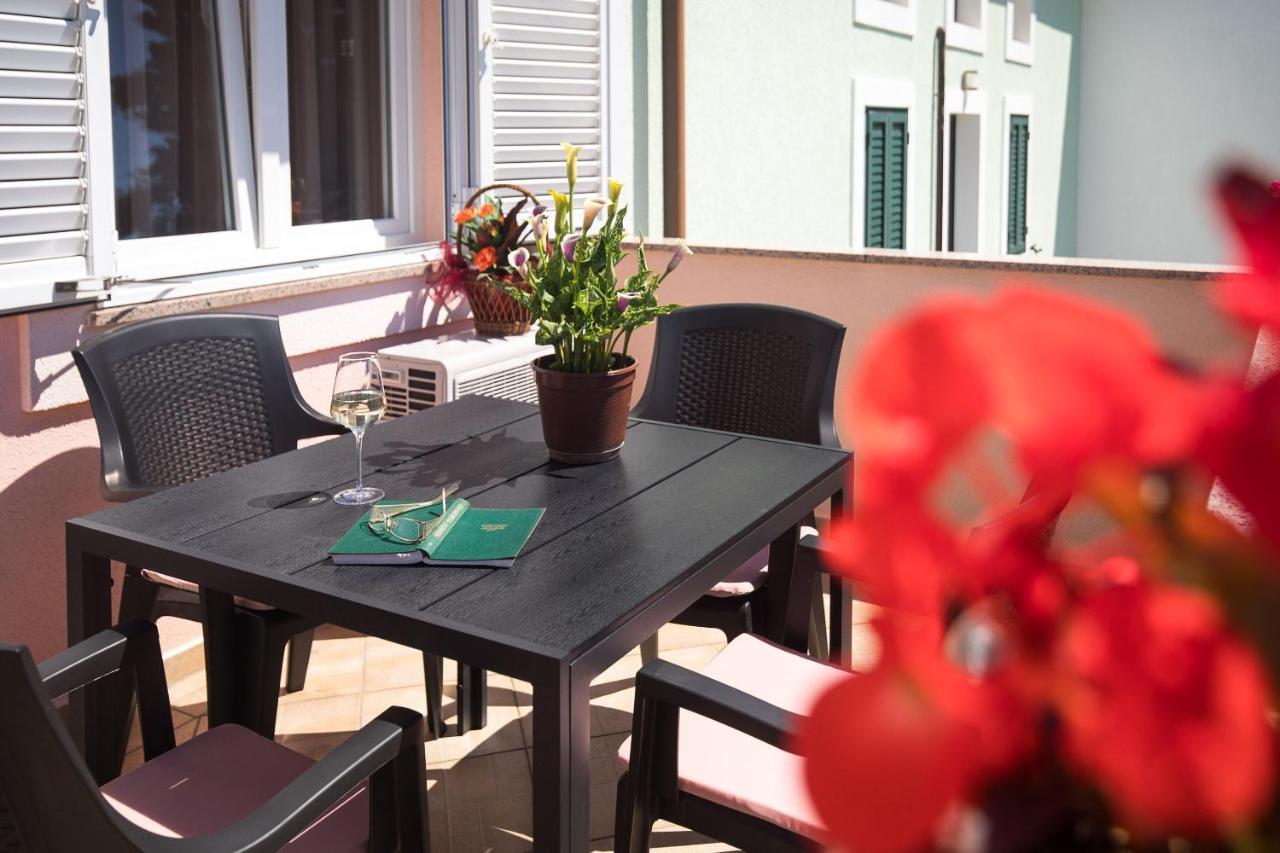 Apartment Oleander Punat Exteriör bild